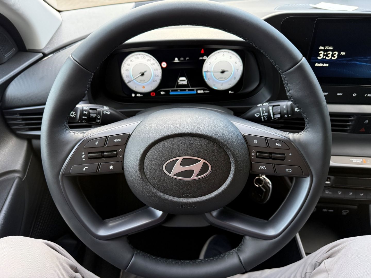 HYUNDAI i20 Select Family Navi Apple CarPlay Android Aut - Image 18