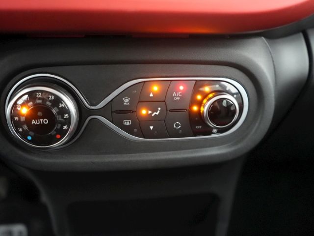 Twingo CHIC SCe 70+PARKPILOT HI+LED TAGFAHRLICHT