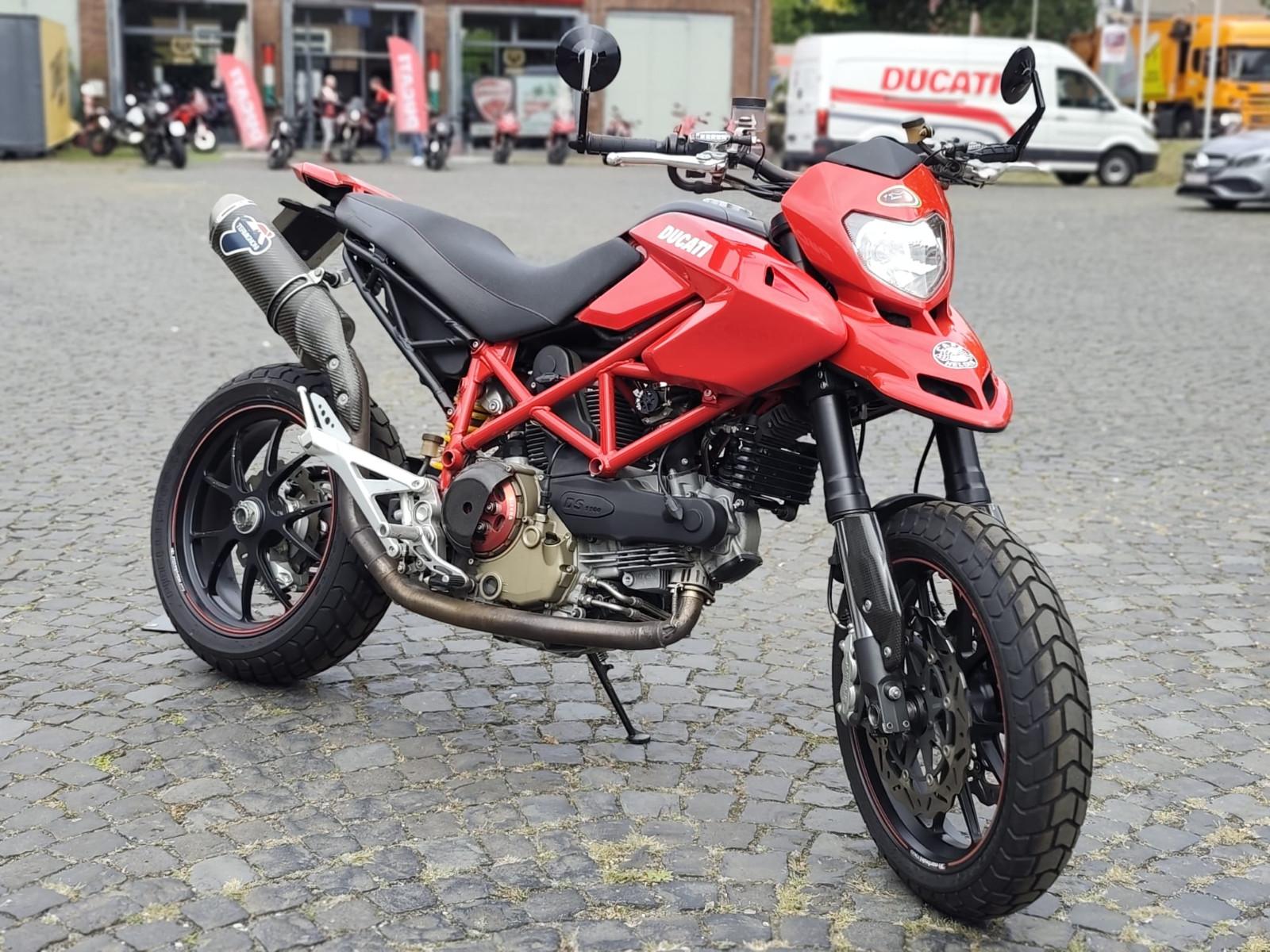 Ducati Hypermotard 1100