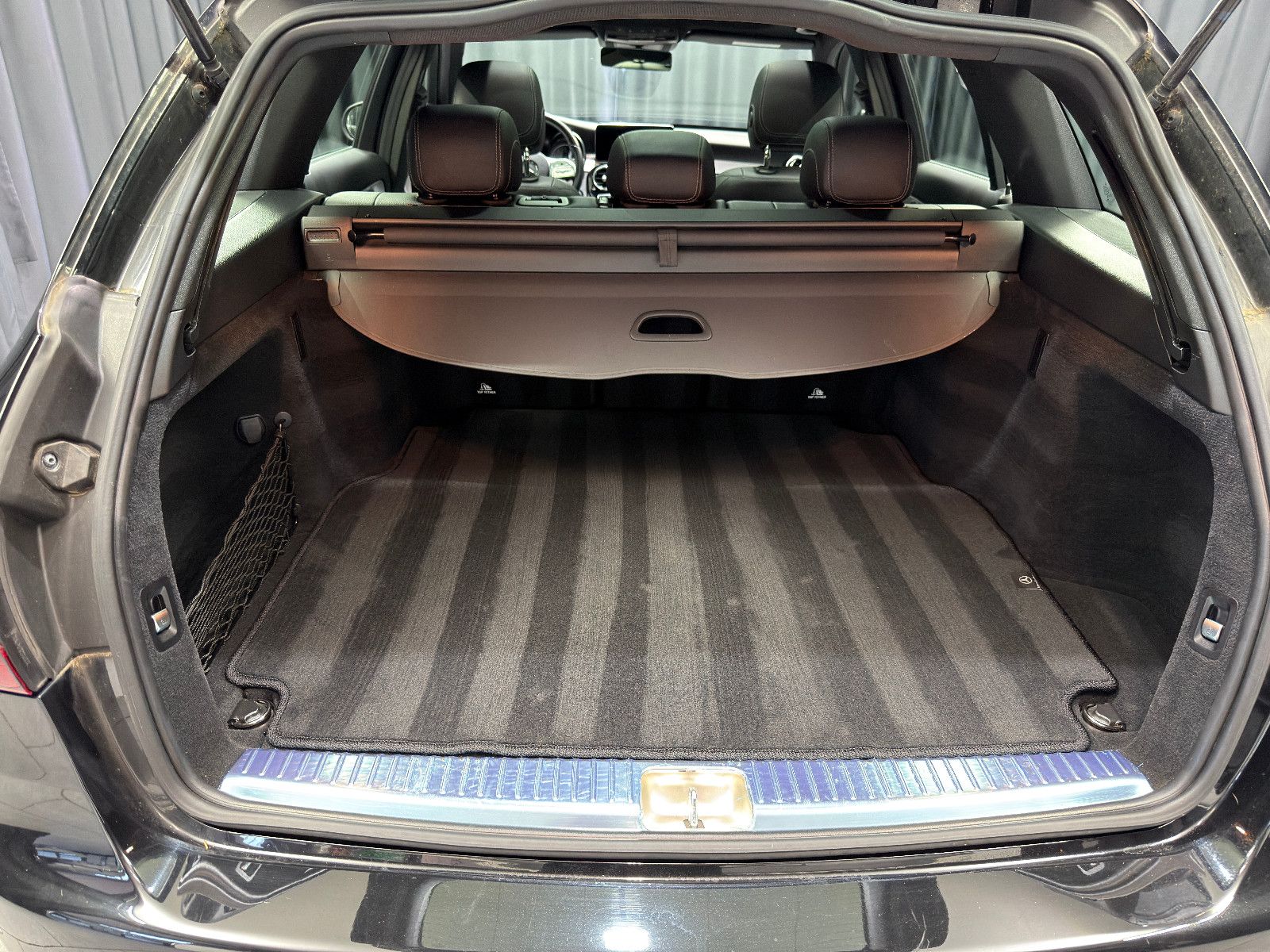 Fahrzeugabbildung Mercedes-Benz C 220d T 4Matic|AMG-LINE|PANORAMA|LED|NAVI|LEDER