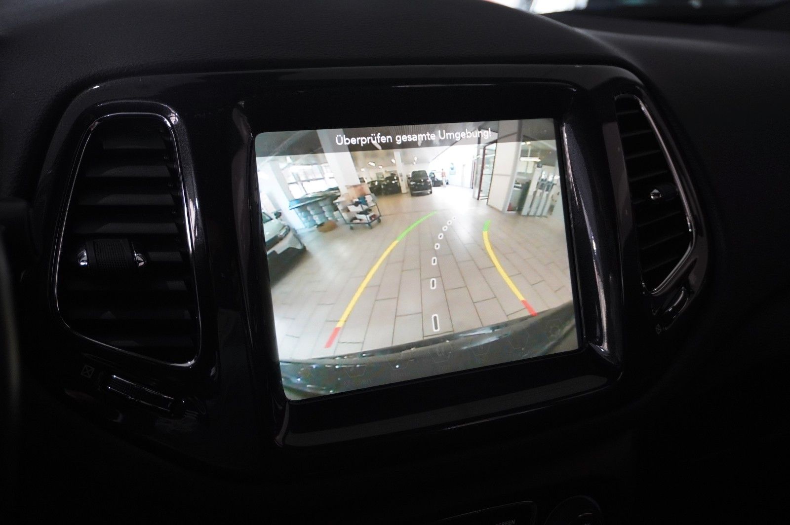 Fahrzeugabbildung Jeep Compass S 1.3T-GDI PHEV AWD SPORT NAVI/SH/KAMERA