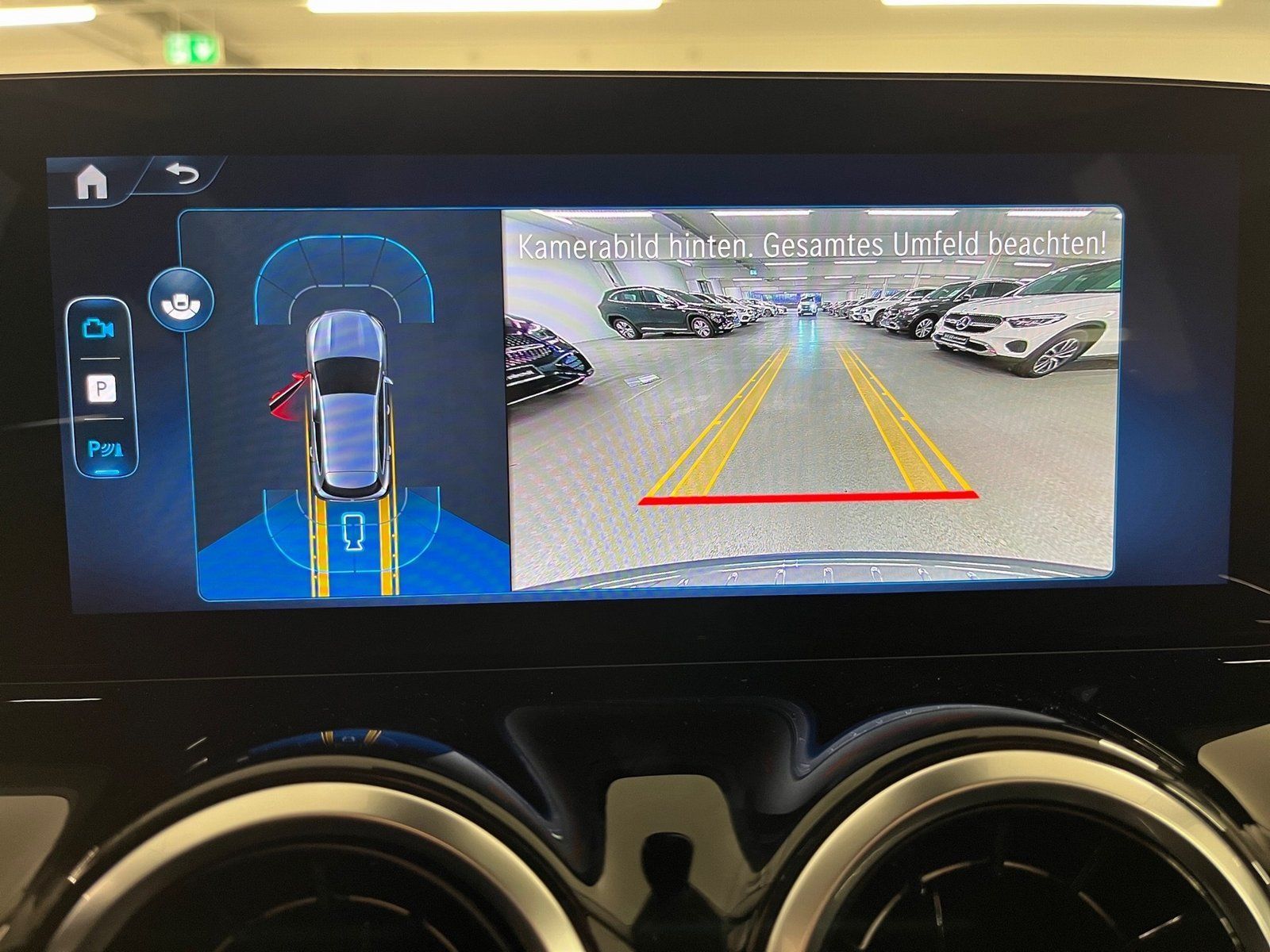 Fahrzeugabbildung Mercedes-Benz GLA 180 Progressive Adv.*Distronic*Totwinkel*LED
