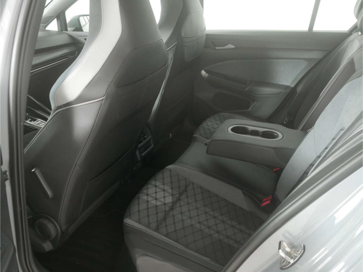 Volkswagen Golf 2.0 TSI 4Motion R-Line DSG LED/App-Connect, миниатюра 13