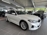 BMW 318 d Touring AHK+SH+PARK+DIS+DRIVING ASSIST - BMW 318 Touring Kombi D Gebrauchtwagen