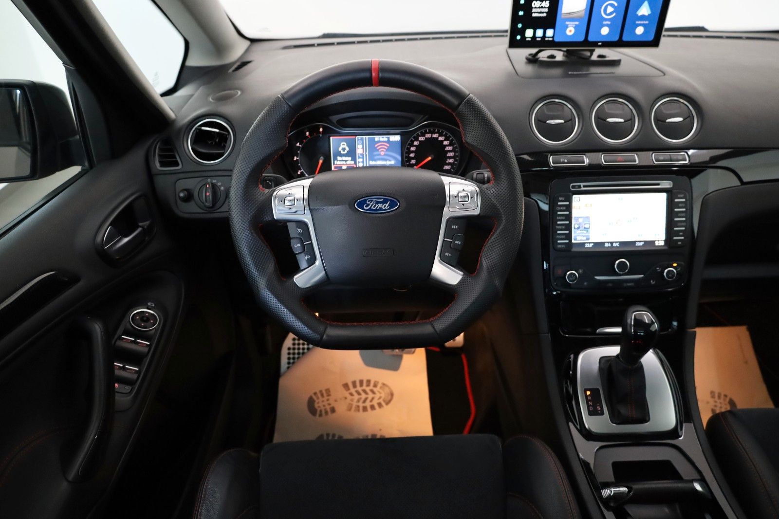 Fahrzeugabbildung Ford S-MAX Titanium S T.Leder,Navi,Xenon,Panorama,SH