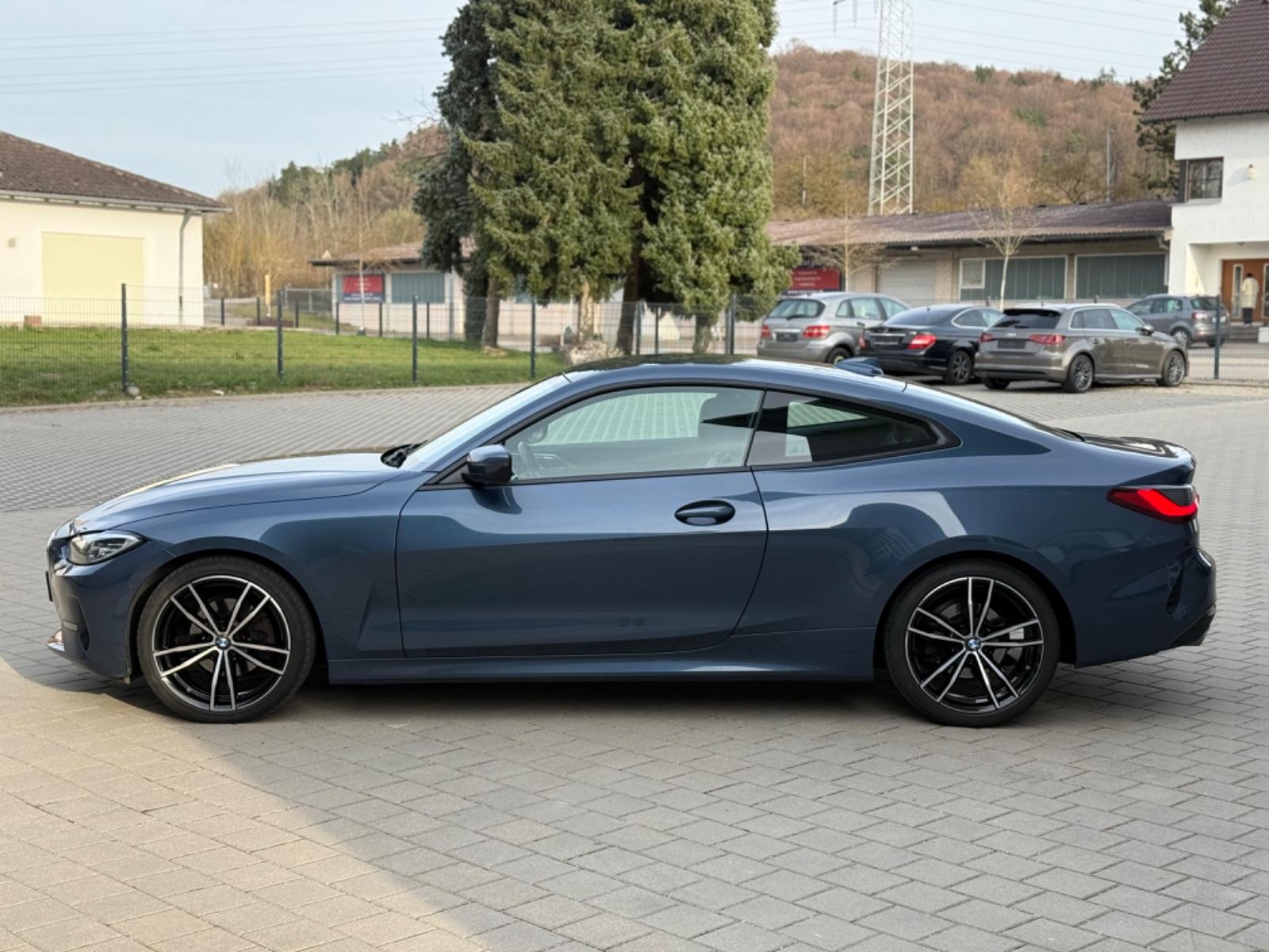 BMW 420d G22 4 Coupe  Service Neu/Kamera/BMW online