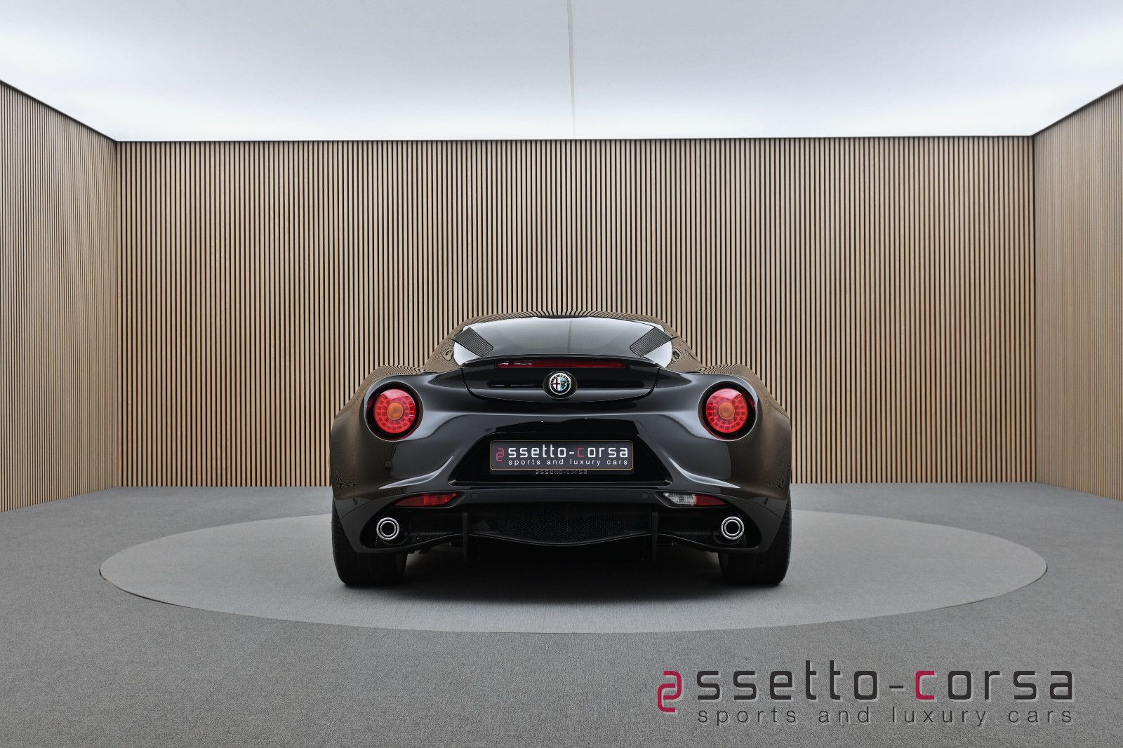 Alfa Romeo 4C*Carbon*10.379km*Classic Rims* Service history imagem 3