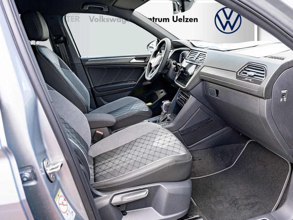 Fahrzeugabbildung Volkswagen Tiguan Allspace 2.0 TDI R-Line 4M HUD MATRIX-LED