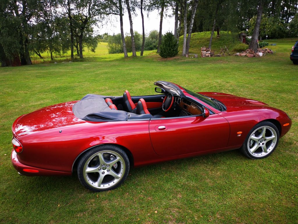 Jaguar XKR