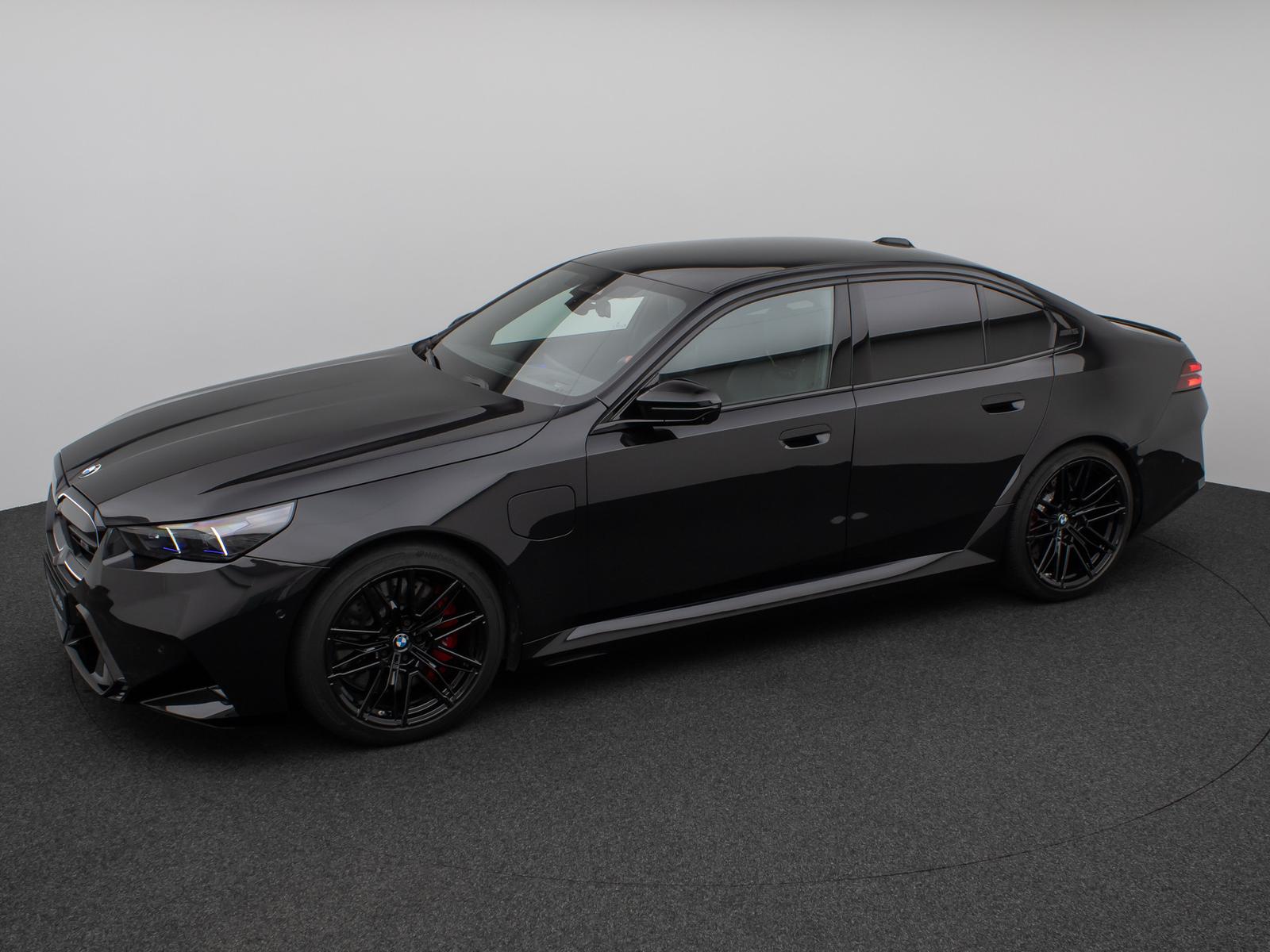BMW M5 xD Panorama 360°B&W HUD M-Driversp. Komfort 