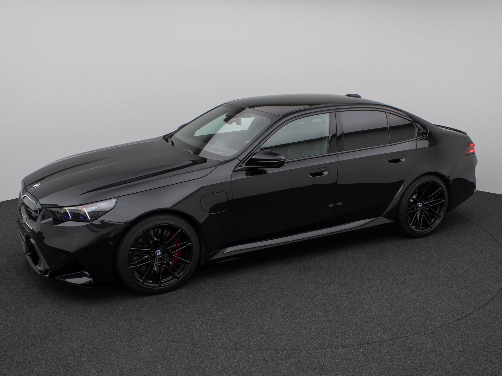 Fahrzeugabbildung BMW M5 xD Panorama 360°B&W HUD M-Driversp. Komfort