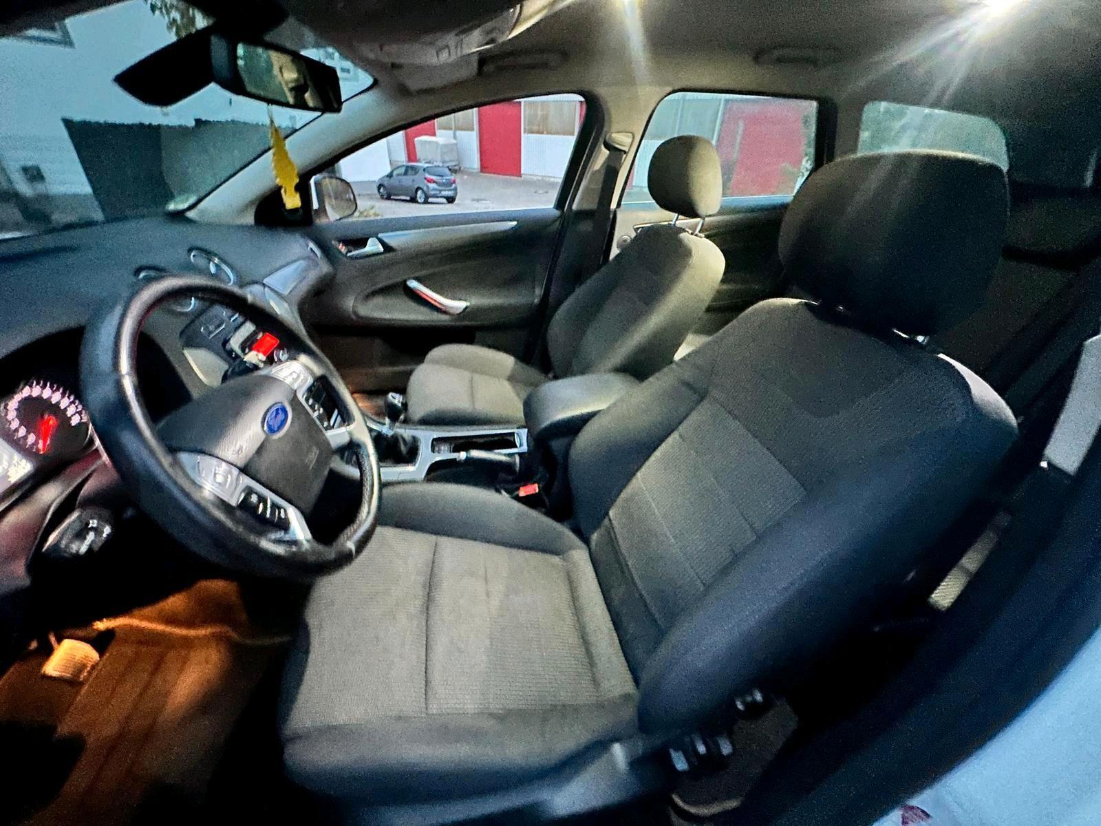 Ford Mondeo 2011 — photo 7