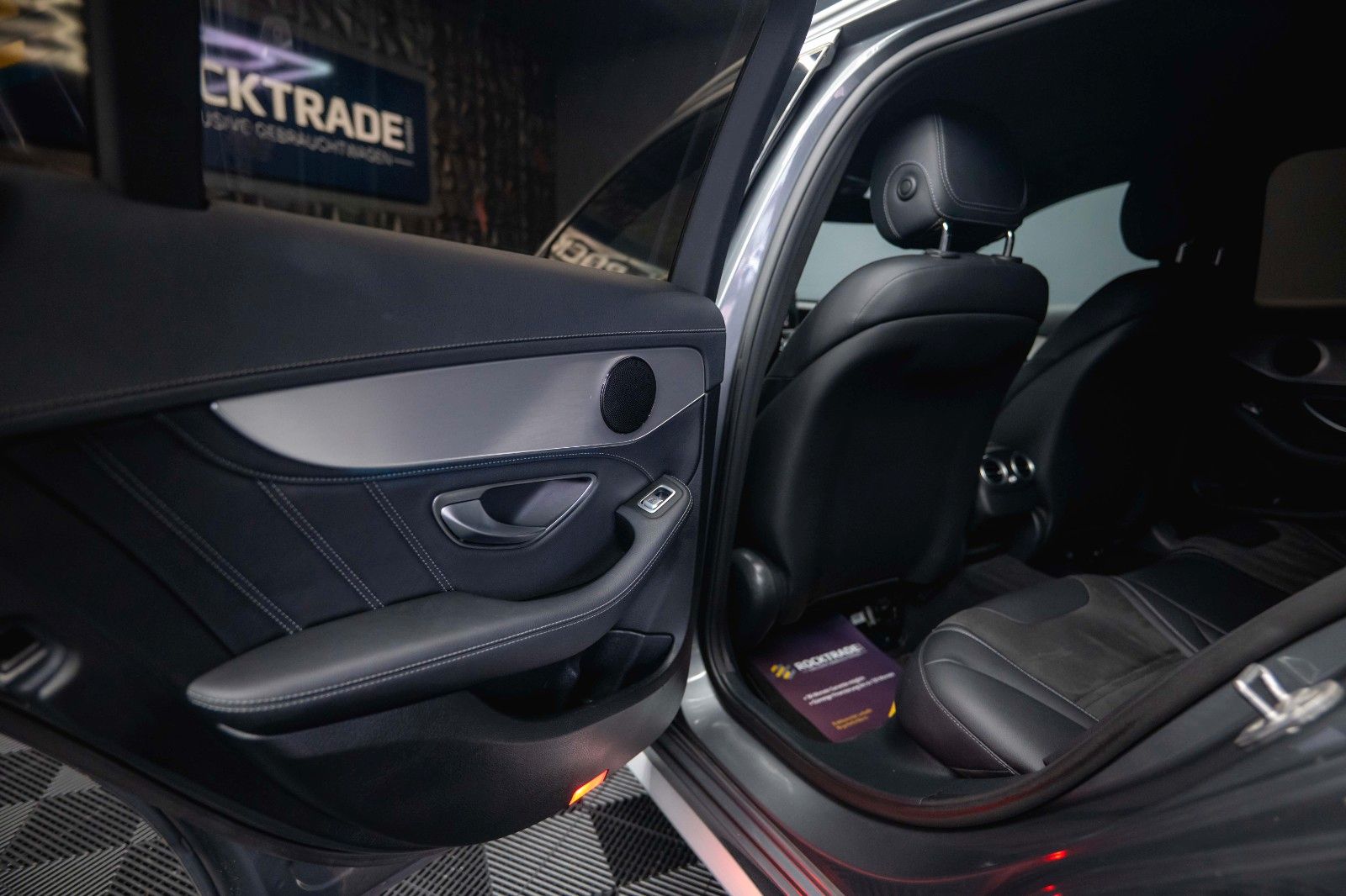 Fahrzeugabbildung Mercedes-Benz C 63 S T AMG Performance Carbon *LED*ACC*Kamera*