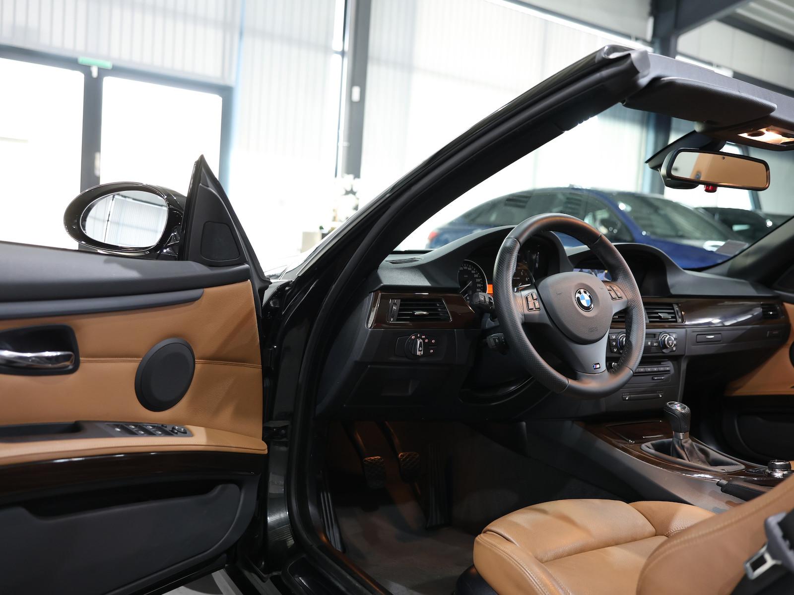 BMW 325i CABRIO SPORT SHADOW 1.HAND / BLACK & BROWN