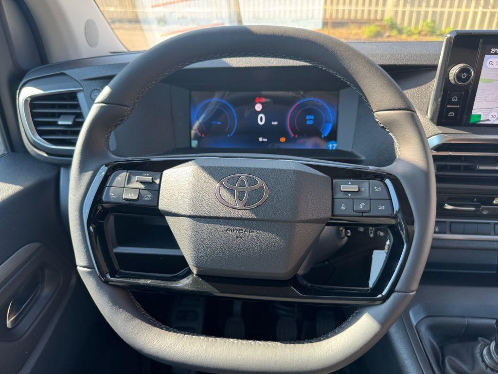 Toyota Proace 2,0-l-D-4D L1 (8-Si.) Verso Comfort (V)