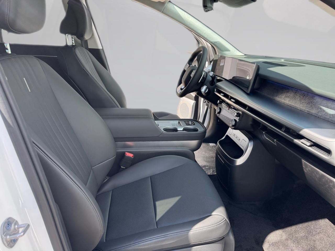Fahrzeugabbildung Hyundai IONIQ 9 UNIQ *Pano*Relax-Paket* 2xKlima 360 ACC