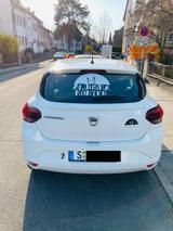 Dacia Sandero TCe 100 ECO-G Essential - Dacia: Standheizung