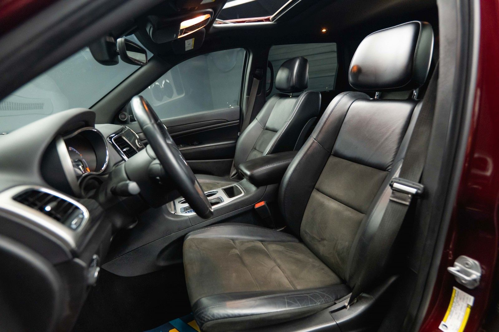 Fahrzeugabbildung Jeep Grand Cherokee 3.6 4x4 Altitude *Pano*CarPlay*