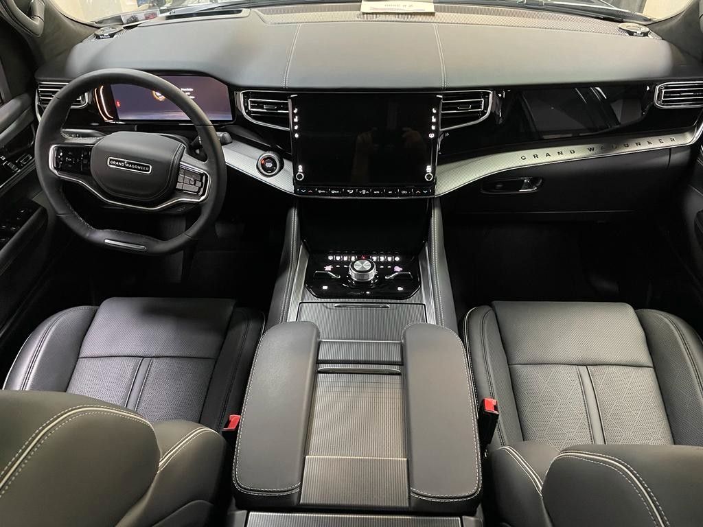 Fahrzeugabbildung Jeep GRAND WAGONEER OBSIDIAN 6.4L V-8  SOFORT!!!
