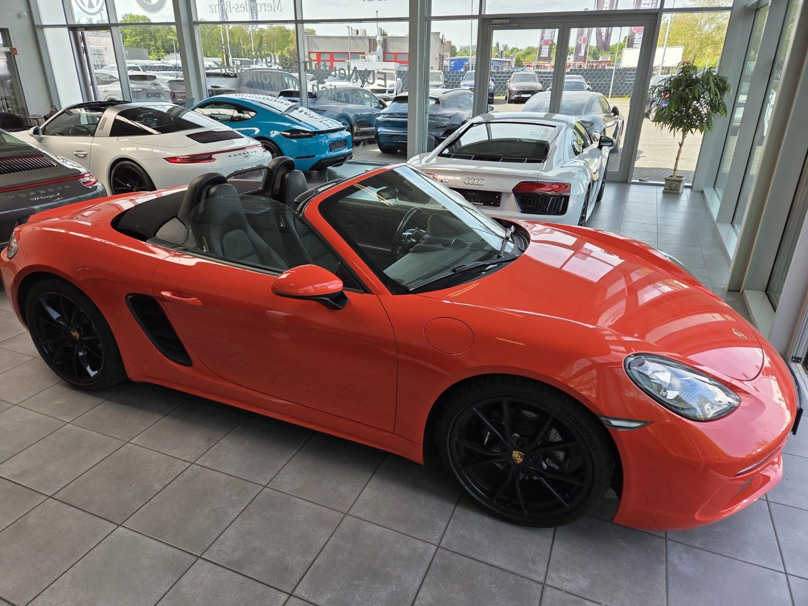 Fahrzeugabbildung Porsche Boxster/718/Lava-Orange/Sport Chrono/20 ZOll