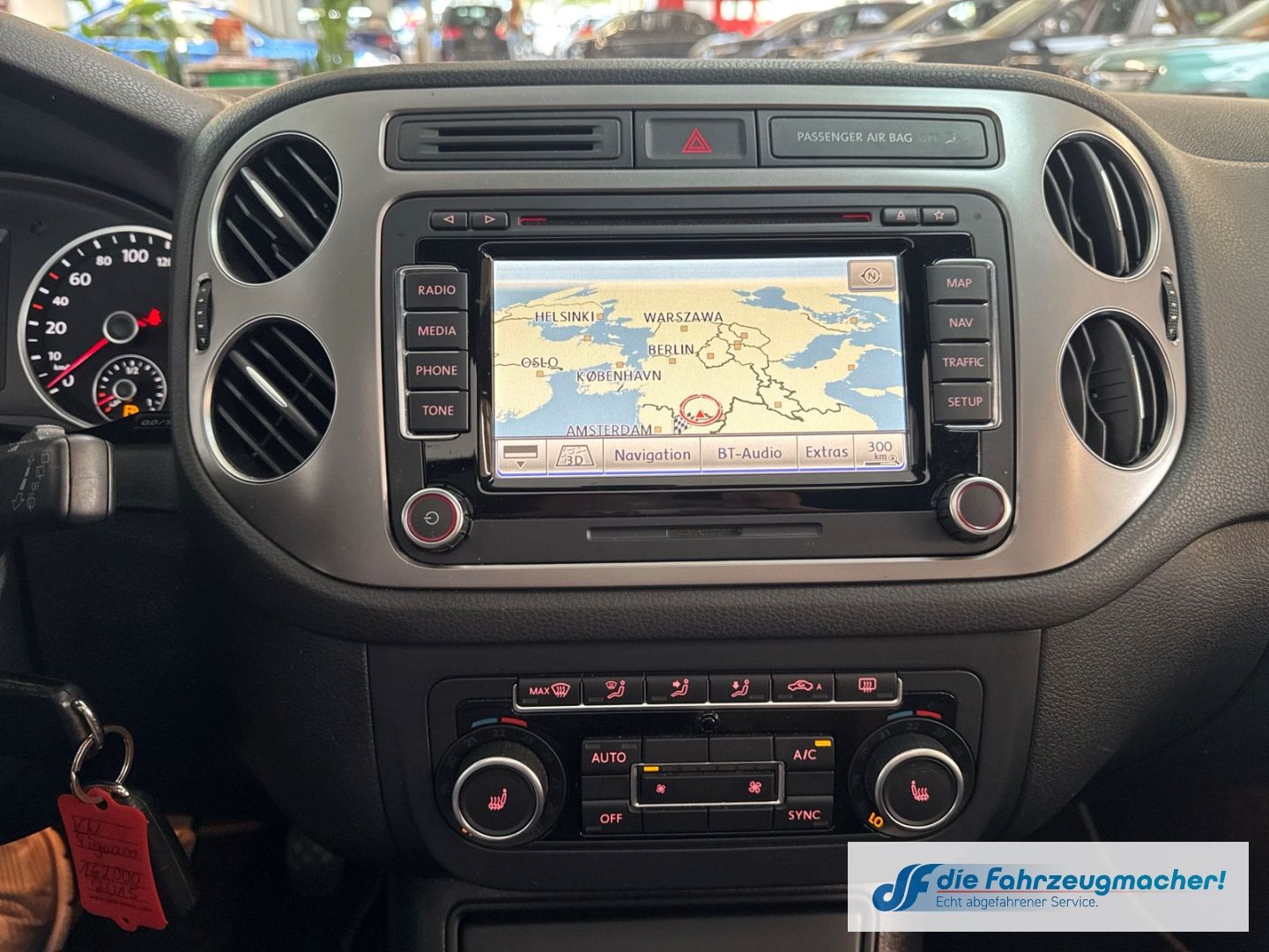 Fahrzeugabbildung Volkswagen Tiguan Lounge Sport & Style 4x4 AHK sch.