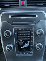 Volvo XC70 D5 AWD Automatik** Nur 106000 km ** - Volvo XC70 Gebrauchtwagen