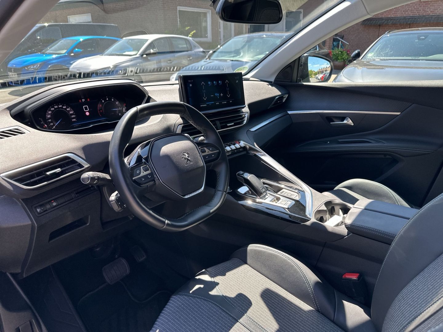 Fahrzeugabbildung Peugeot 3008 Allure 1.2 PureTech 130 Navi CarPlay Androi