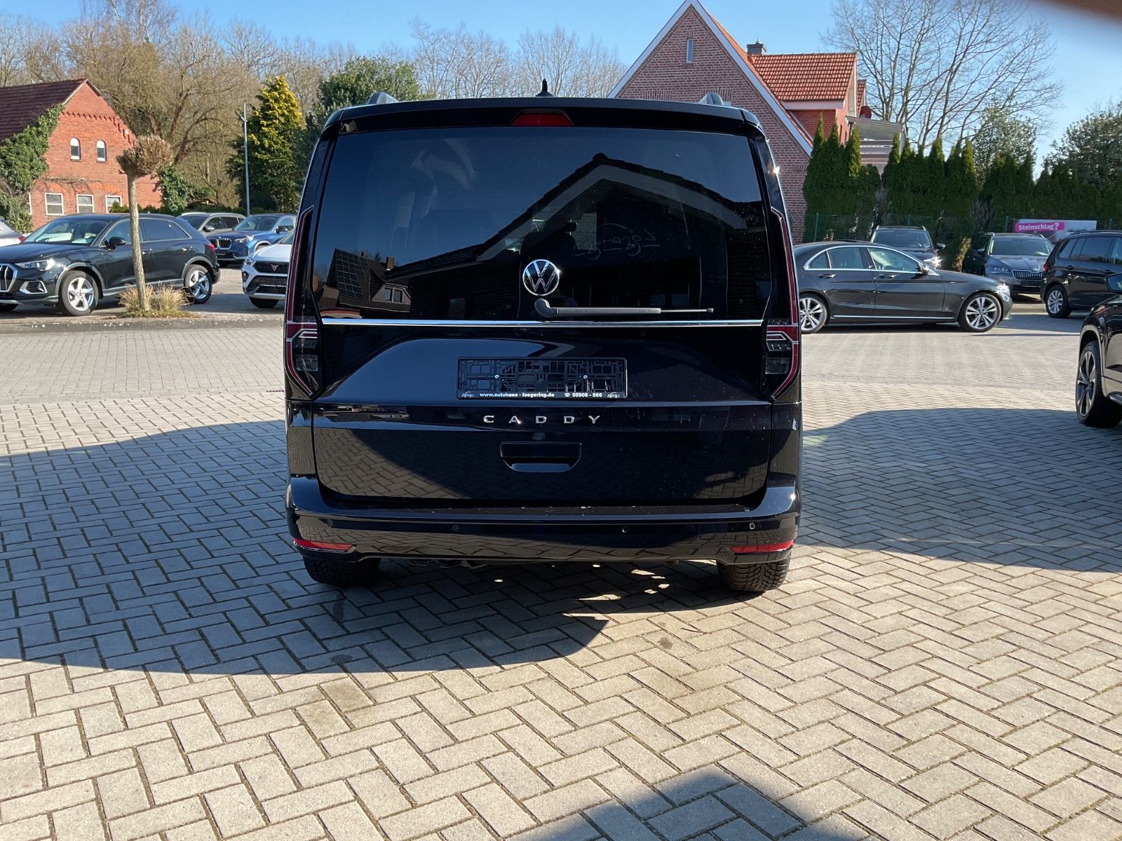 Fahrzeugabbildung Volkswagen Caddy 2,0TDI DSG Style,7Sitze,LED,Panorama,ACC