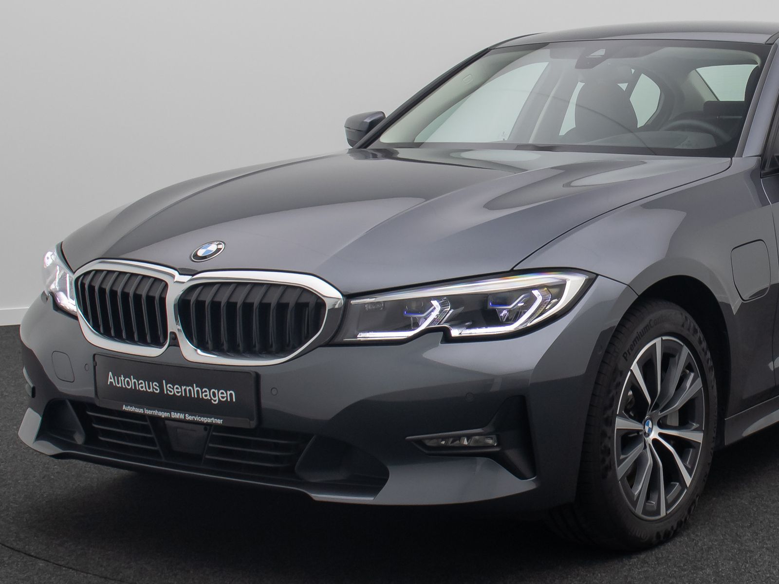 Fahrzeugabbildung BMW 330e 360°Laser HUD DAB HiFi Komfort Sport Leder