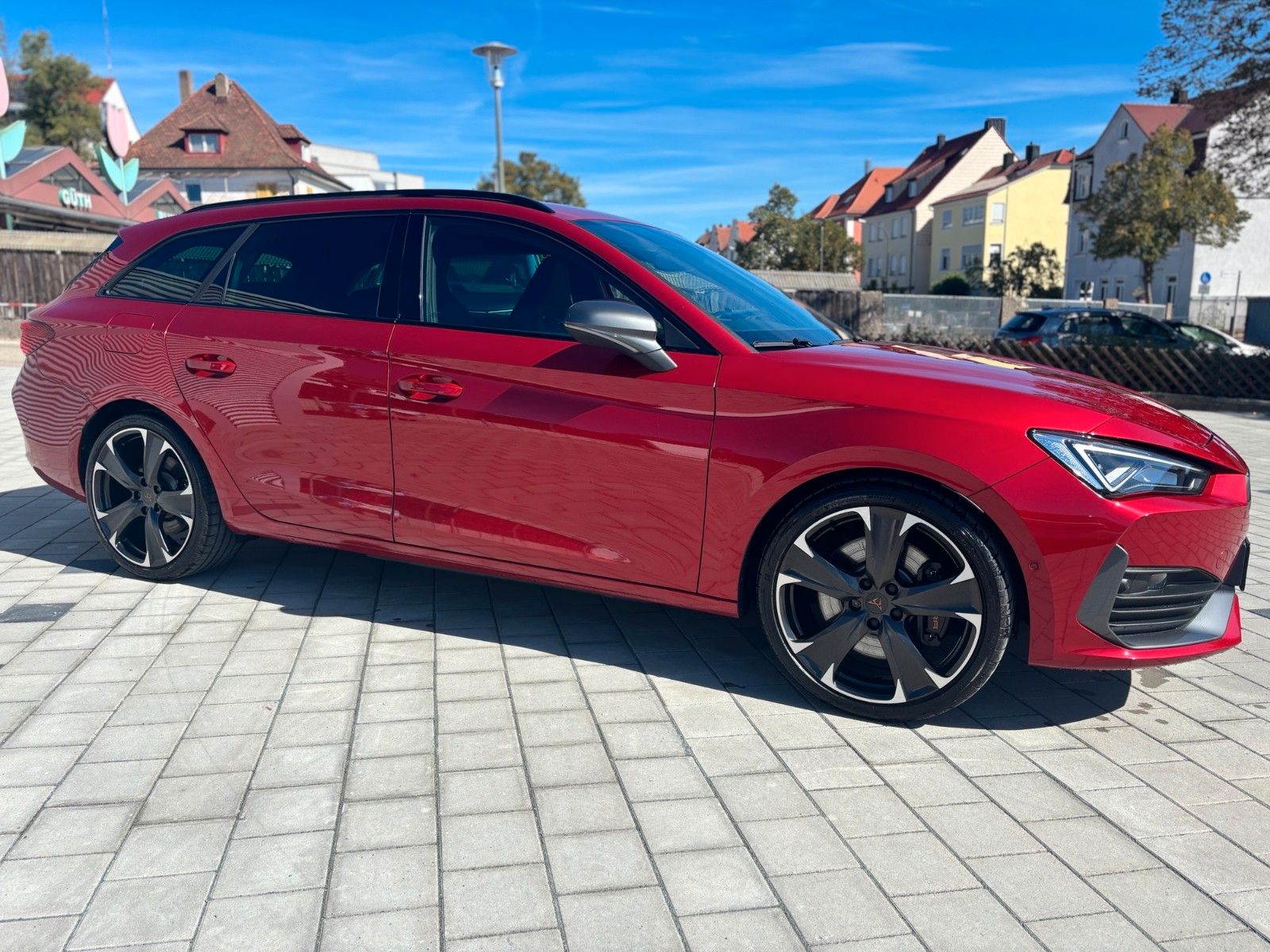 Fahrzeugabbildung CUPRA Leon Sportstourer VZ e-Hybrid