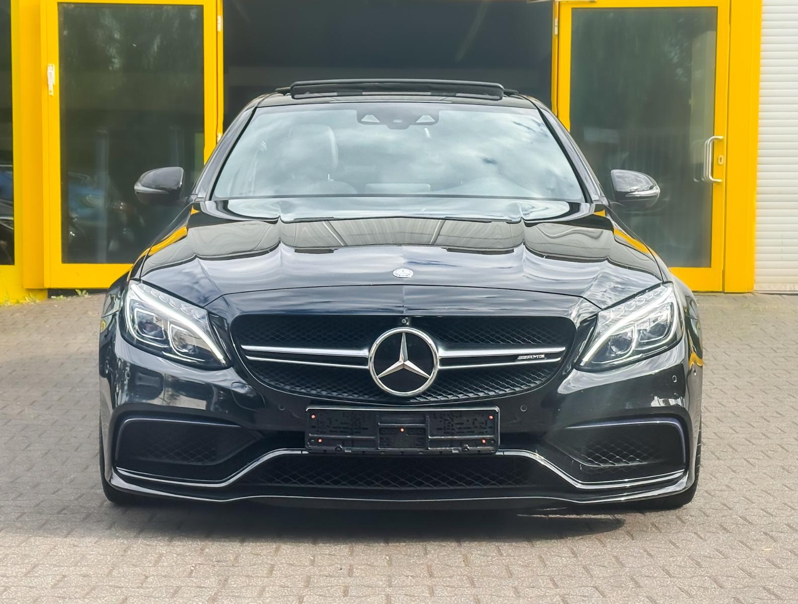 Mercedes-Benz C 63 AMG/PANO/DISTR/BURMESTER/360°/NIGHTPAKET/