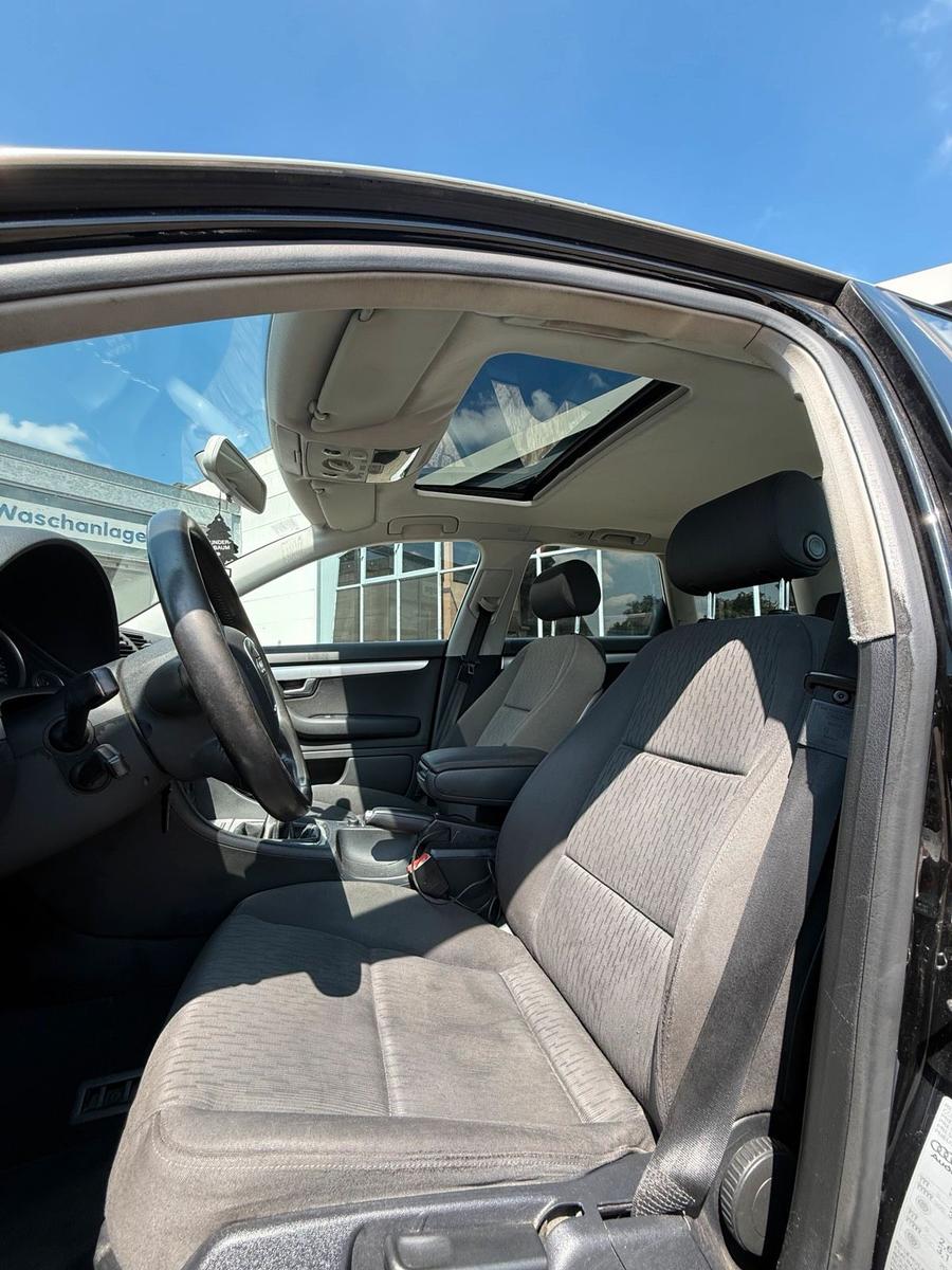 Audi A4 2005 — photo 6