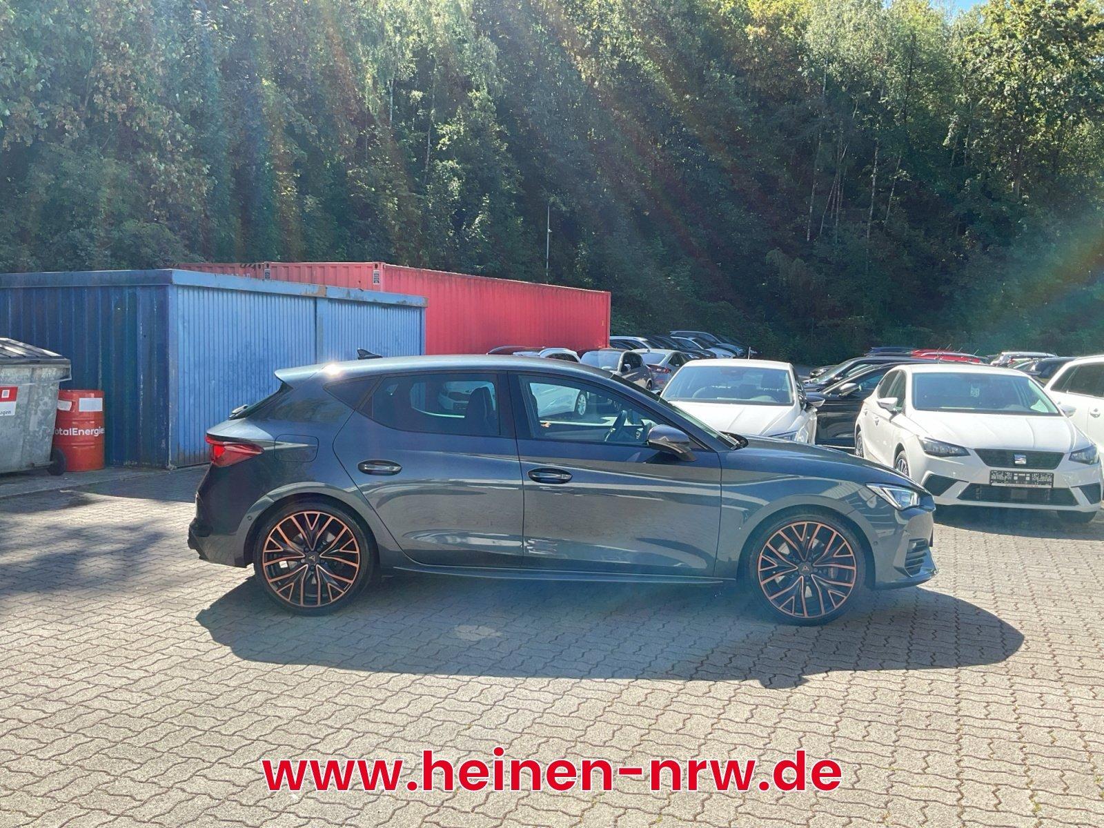 Cupra Leon 2.0 TSI VZ ACC + LED + Navi + LM 19Z