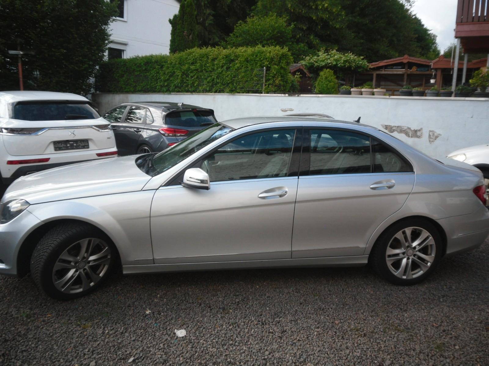 Mercedes-Benz Limousine C 180 CGI BlueEfficiency 96000KM