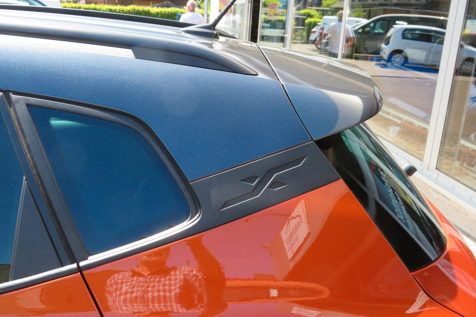Fahrzeugabbildung SEAT Arona Style DSG PDC APP-CONNECT DAB 1.HAND