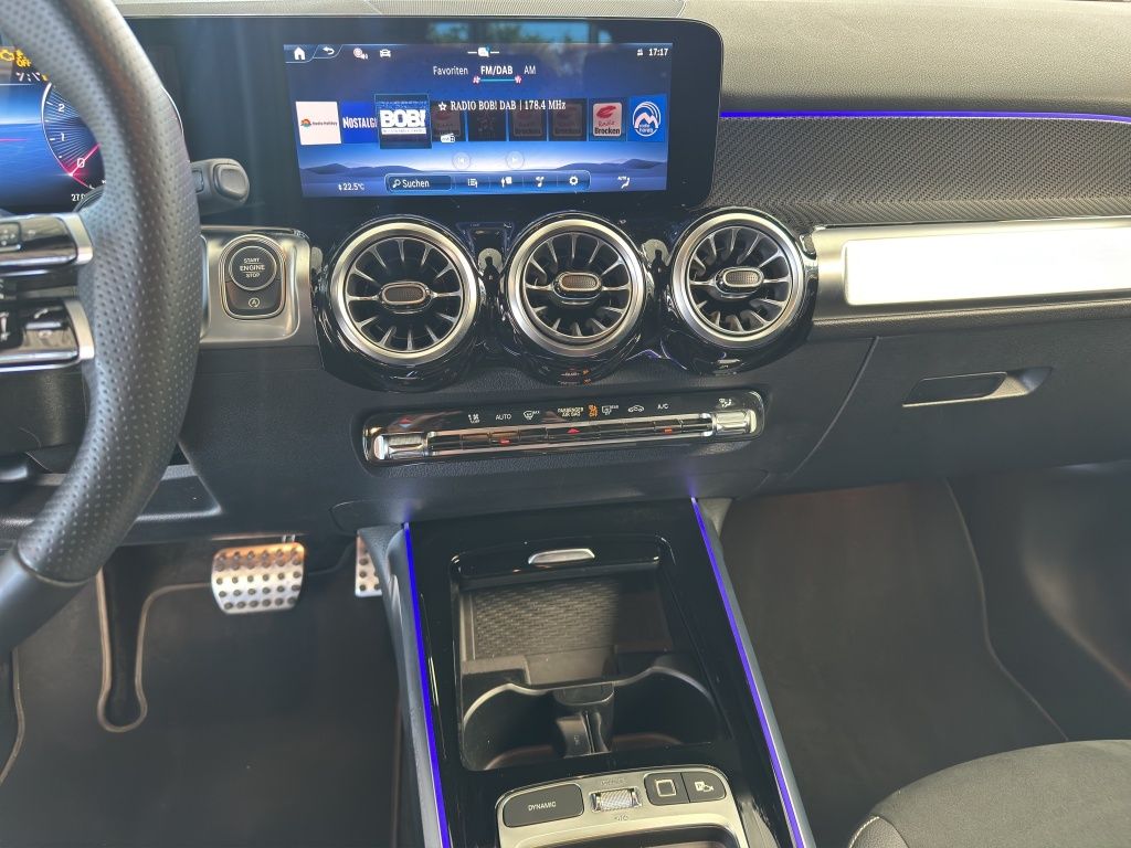 Fahrzeugabbildung Mercedes-Benz GLB 200 AMG*NIGHT*AHZV*TWA*LED*K-GO*DAB*LENKRHZG