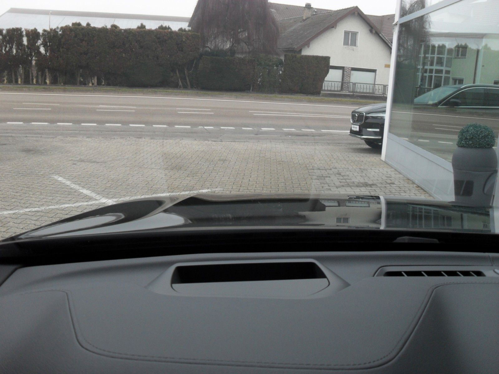 Fahrzeugabbildung Volvo XC 60 B5 Ultra Black Edition AWD |