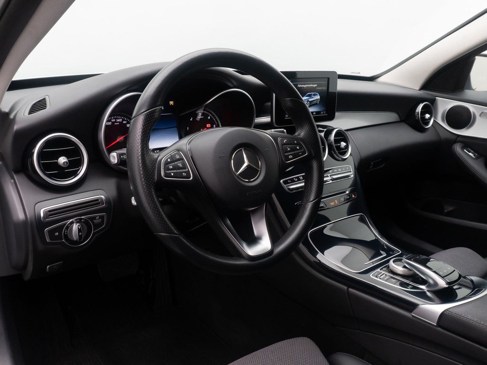 Fahrzeugabbildung Mercedes-Benz C 250 BlueTec PDC AHK Tempomat HiFi LED Businnes