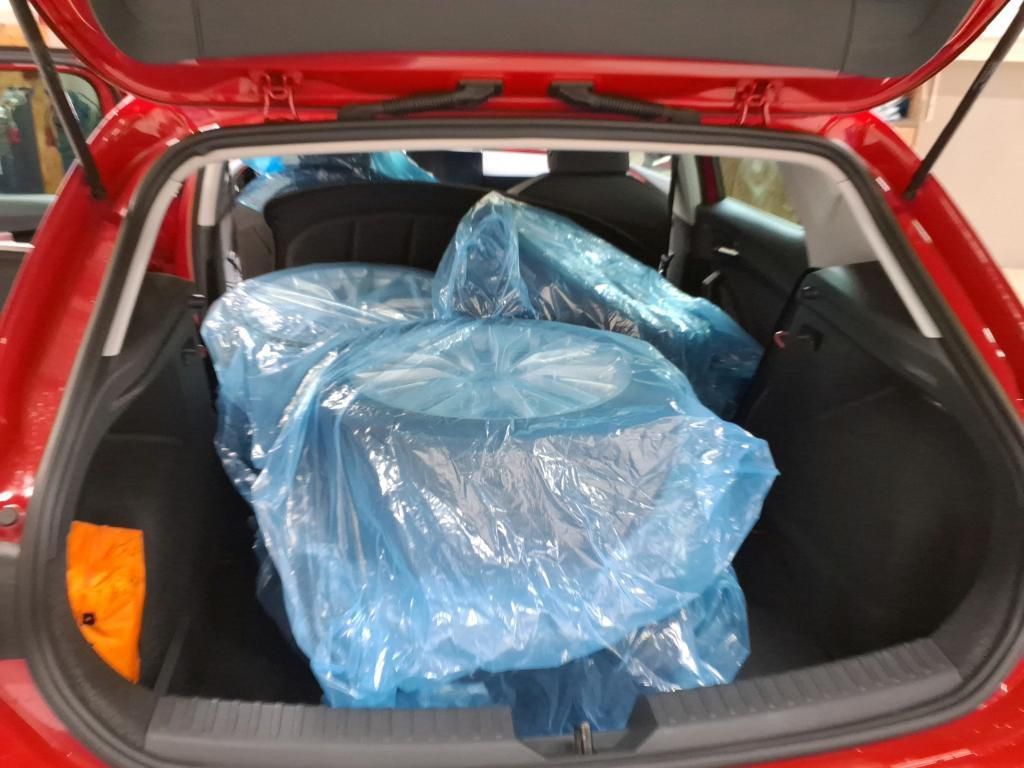 SEAT Leon XCELLENCE 1.5 eTSI Klima*Tempo*Nav*PDC*SH