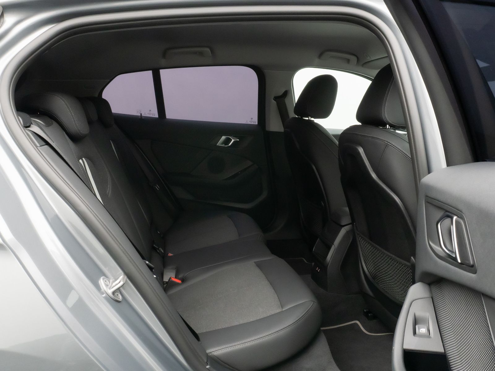 Fahrzeugabbildung BMW 118i Sport Line DAB HiFi Lenkrhz Fernlichtassist