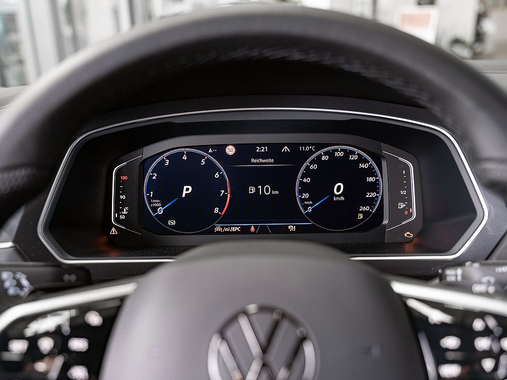 Fahrzeugabbildung Volkswagen Tiguan Allspace 2.0 TSI R-Line 4MOTION ACC 360°