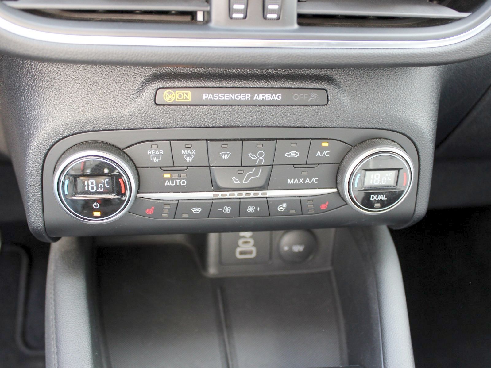 Fahrzeugabbildung Ford Kuga Plug-In Hybrid Titanium 2,5 Duratec
