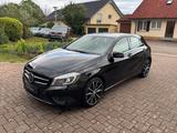 Mercedes-Benz A 180 | Xenon SHZ PDC Tempomat etc. | 1.Hand - Mercedes-Benz A 180: Kleinwagen