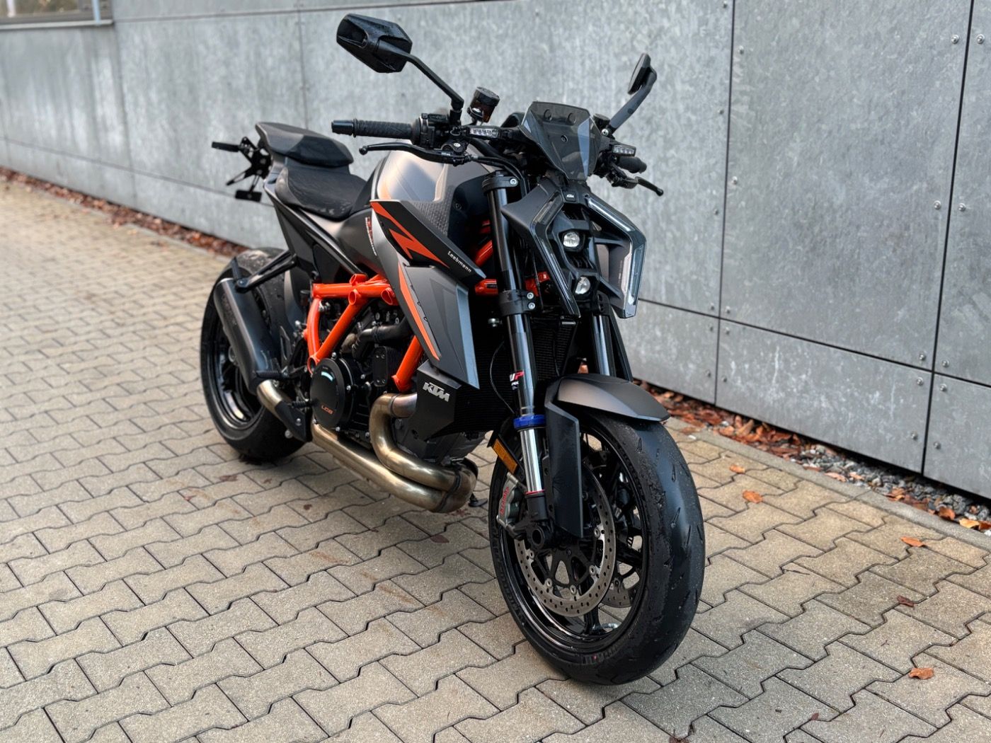 Fahrzeugabbildung KTM 1390 Super Duke R Evo 2024 Techpack, Remus