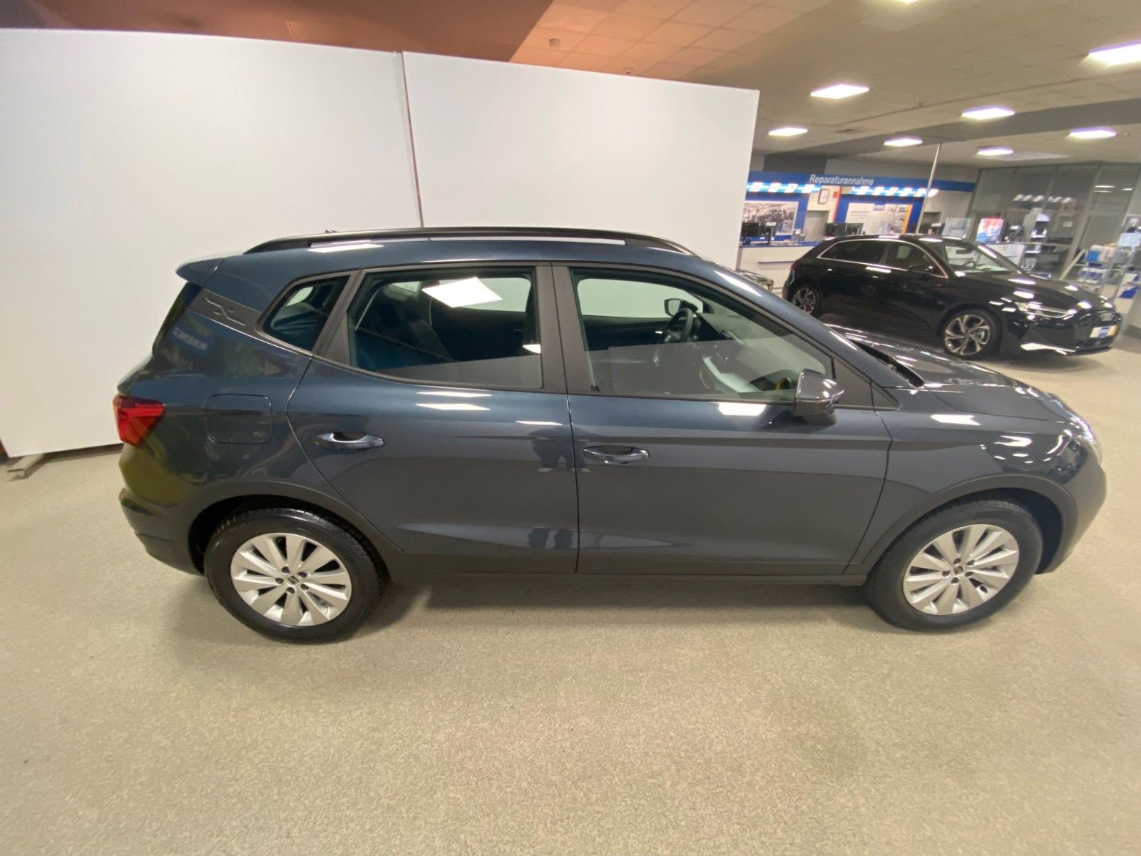 Fahrzeugabbildung SEAT Arona 1.0 TSI STYLE+2030 GARANTIE+Sitzheizung+BC