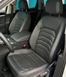 Volkswagen Touareg - 12