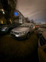 Volkswagen VW Passat 2.0 TDI  140 PS  AHK  TÜV 07/... - Volkswagen Passat aus 2012 mit Diesel-Antrieb: Limousine