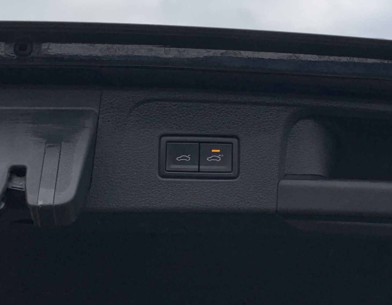 Fahrzeugabbildung Volkswagen Passat Variant 2.0 TDI*Highline*LED-Matrix*Pano*