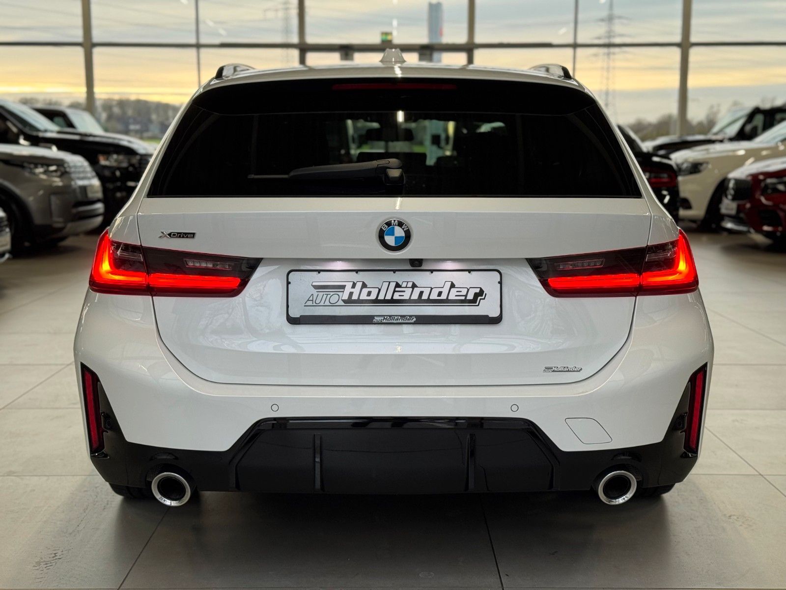 Fahrzeugabbildung BMW 320 d Touring xDrive MSport "Leder PANO Innov.P"