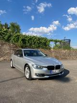 BMW 328i Luxury Line  - BMW 328 mit Benzin-Antrieb: Limousine, 328i Luxury Line